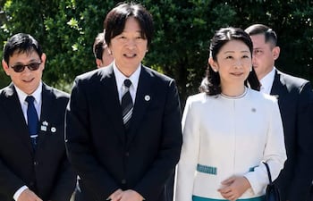 Akishino y Kiko en su visita a La Colmena en Paraguarí.