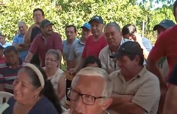 Jubilados denuncian falencias en la cobertura médica del IPS de Tebicuary.