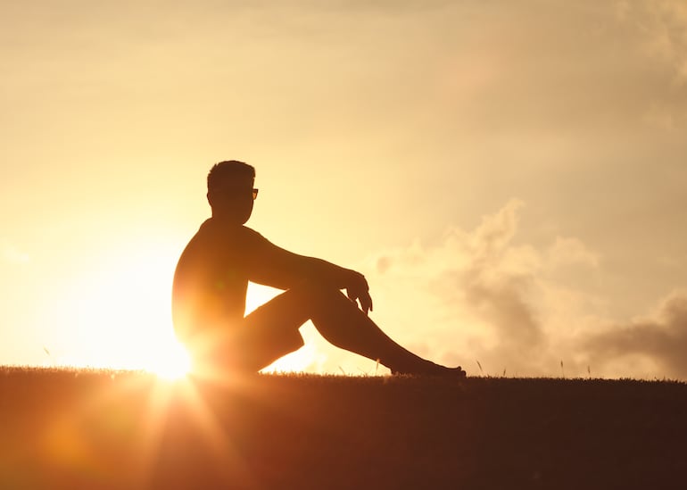 Concepto de fatiga social y necesidad de un tiempo a solas.