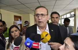 El senador imputado y con prisión domiciliaria, Erico Galeano (ANR, HC) aparece en varios reportes de inteligencia filtrados.