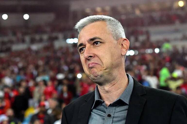 El entrenador brasileño Tiago Nunes.