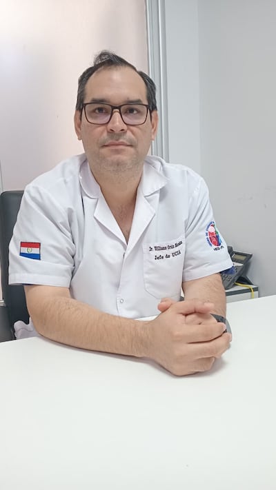 William Ortiz jefe de UTI del Hospital de IPS Ingavi.