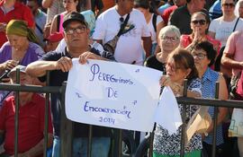 Imagen ilustrativa: todos los domingos, varios peregrinos llegan de distintos puntos del país a Caacupé.