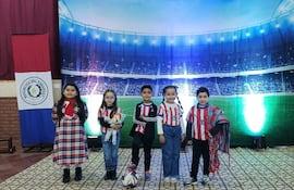 Los personajes del cuento "El sueño de un niño" fueron representados por Santino Miranda, en el papel del jugador mundialista Alex Adrián Arce; Mística Arami Amarilla Lezcano, como su madre; Sophia Lezcano, como su esposa; Federico Fretes, como su amigo macatero; y Siomara Montiel, como la relatora del cuento.