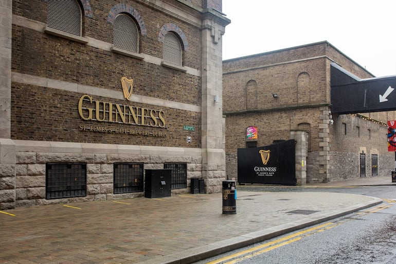 Cervecería Guinness en St. James's Gate, Dublín, Irlanda.