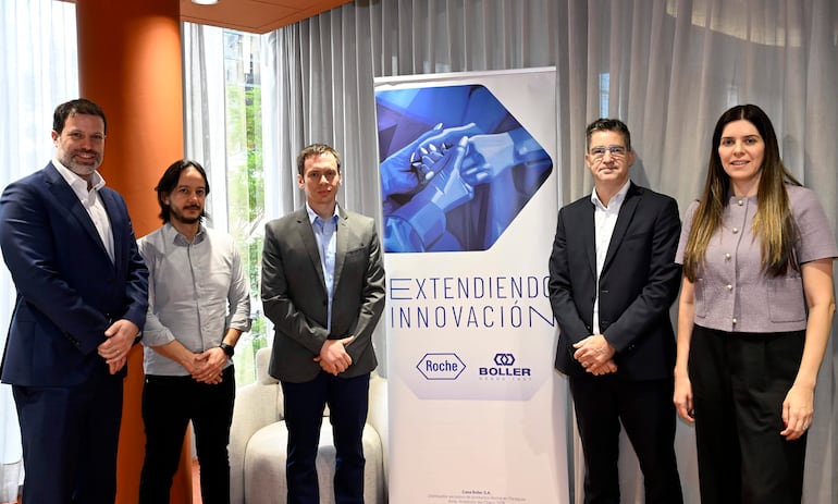 Benjamín Caballero Bendixsen, Danilo Yamamoto, Santiago Pomata, Patrick Eckert y Camila Musleh.
