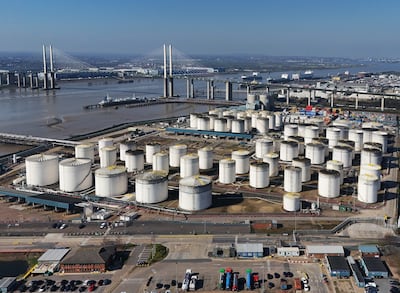 Campo de reserva de petróleo en Reino Unido.