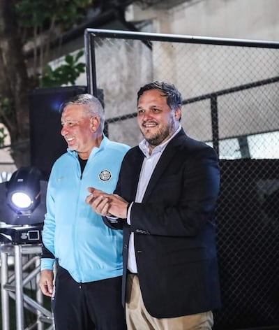 El entrenador Éver Hugo Almeida y el presidente de Olimpia Rodrigo "Coto" Nogués.