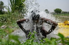Nueva Delhi bate récord absoluto de temperatura en India.