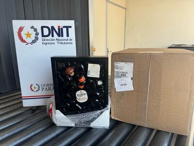 Una de las técnicas utilizadas por los narcotraficantes, fue ponerle resina epóxica a un cuadro decorativo, que, al ser escaneado, reveló imágenes de material orgánico compatible con marihuana.