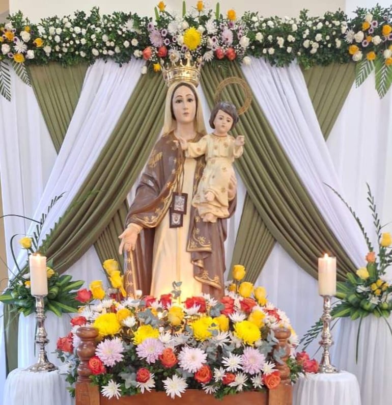 Virgen del Carmen, patrona de Carmelo Peralta