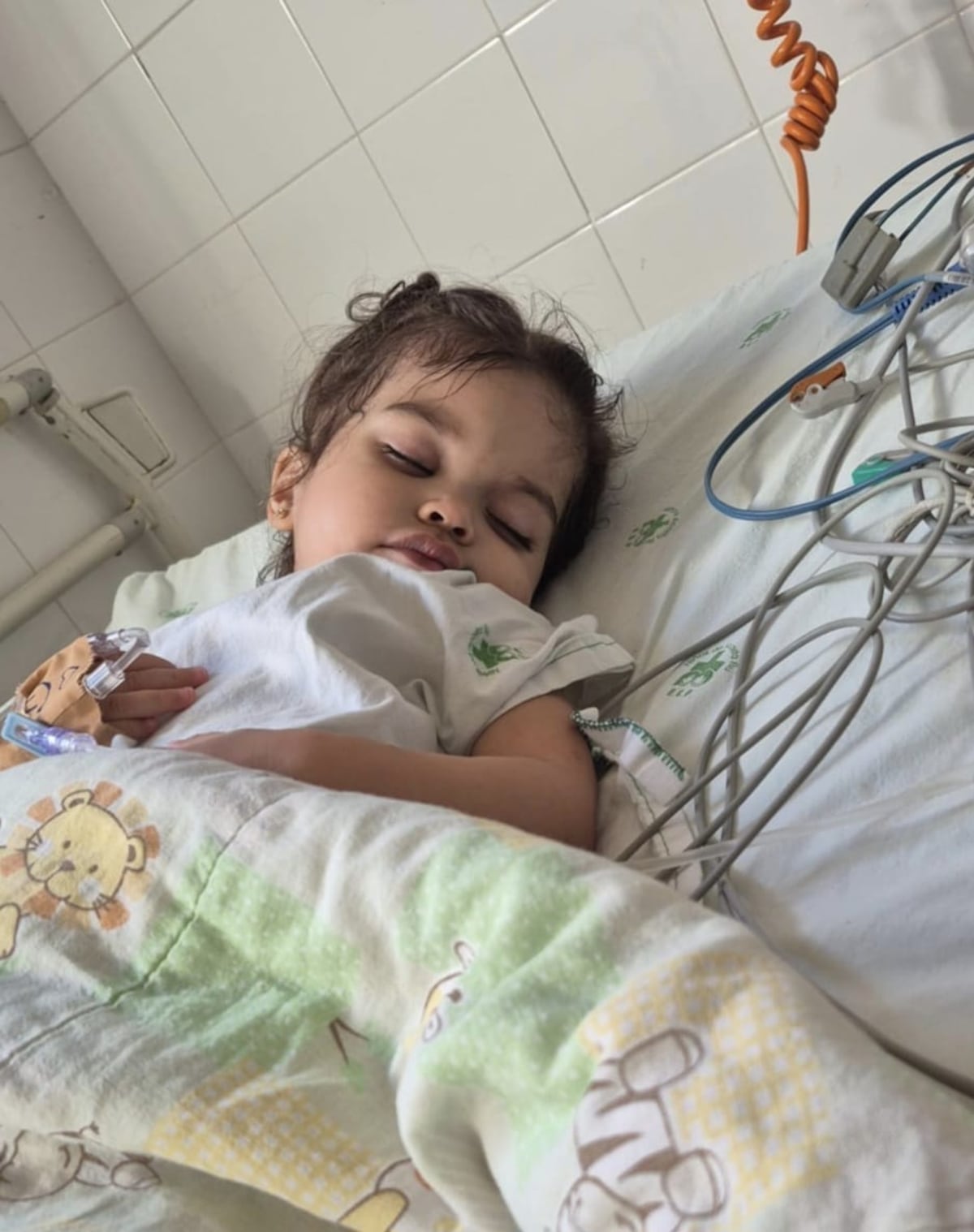 Fallece niña que recibió un trasplante de corazón en el Hospital Acosta Ñu
