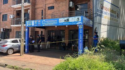 Vista del local comercial donde ocurrió un intento de sicariato.