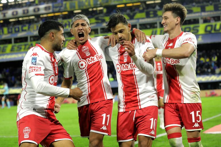 Huracán de la mano de Óscar Romero eliminó a Boca Juniors y avanza a cuartos de final del torneo Apertura argentino