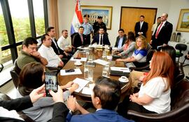 En Mesa Directiva de Diputados se incluyó 16 puntos del orden del día para la sesión de mañana.