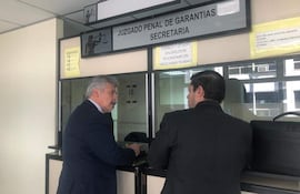 Arnaldo Giuzzio, ex ministro del Interior acusado de supuesta filtración de datos, en Tribunales.