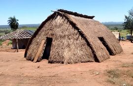 La choza principal en la comunidad indígena Jasuka Venda Karavie Guasu, que fue tomada por el EPP en la zona de Cerro Guasú.