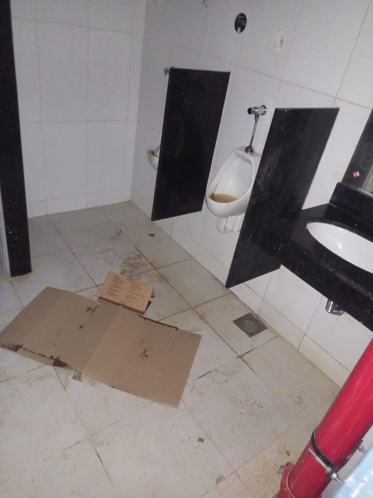 Imágenes del Hospital de Clínicas este 25 de diciembre del 2025, compartidas por familiares de internados.