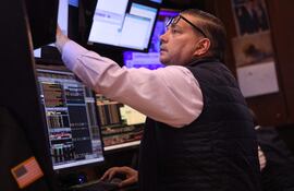 La amenaza de un ataque iraní contra Israel eleva los precios del petróleo y el oro.