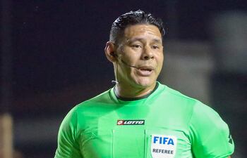 Blas Antonio Romero, árbitro FIFA que tendrá a su cargo la conducción del partido entre el líder Cerro Porteño y Libertad, el domingo en La Nueva Olla.