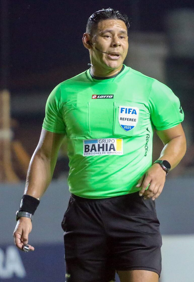 Blas Antonio Romero, árbitro FIFA que tendrá a su cargo la conducción del partido entre el líder Cerro Porteño y Libertad, el domingo en La Nueva Olla.