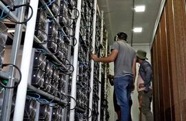 El sector de la criptominería se pronunció en contra del ninguneo del presidente Santiago Peña.