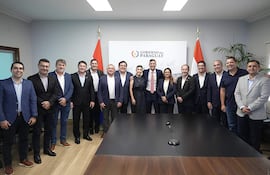 Santiago Peña con gobernadores cartistas.