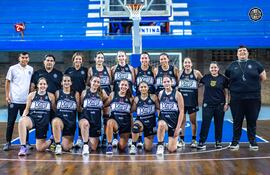 Las Queens defienden el cetro conquistado en el Apertura 2026, debutaron con triunfo frente a Sol de América.