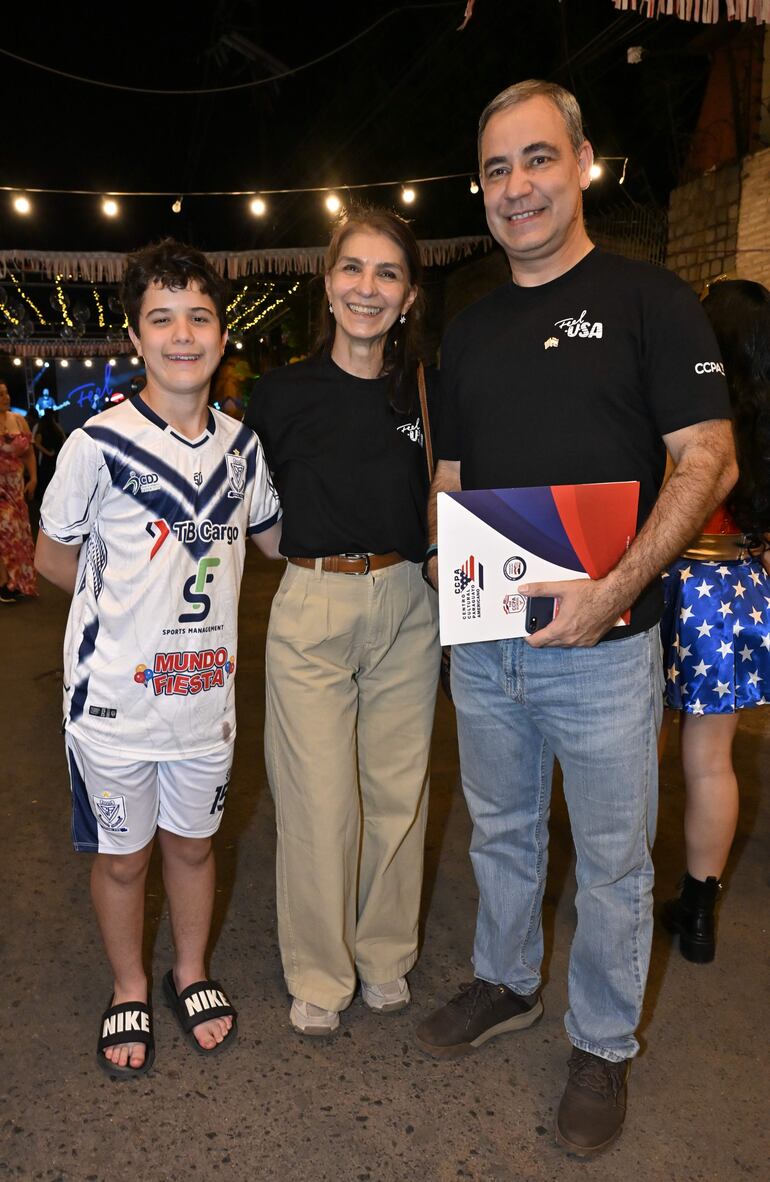 Emilio Cuevas, Graciela Meza y Fabrizzio Zucchini.