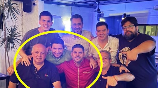 Apoderado de Arnaldo Samaniego, Juan Villalba y su jefe de campaña Iván Arévalo junto a Óscar Nenecho Rodriguez (en círculo).