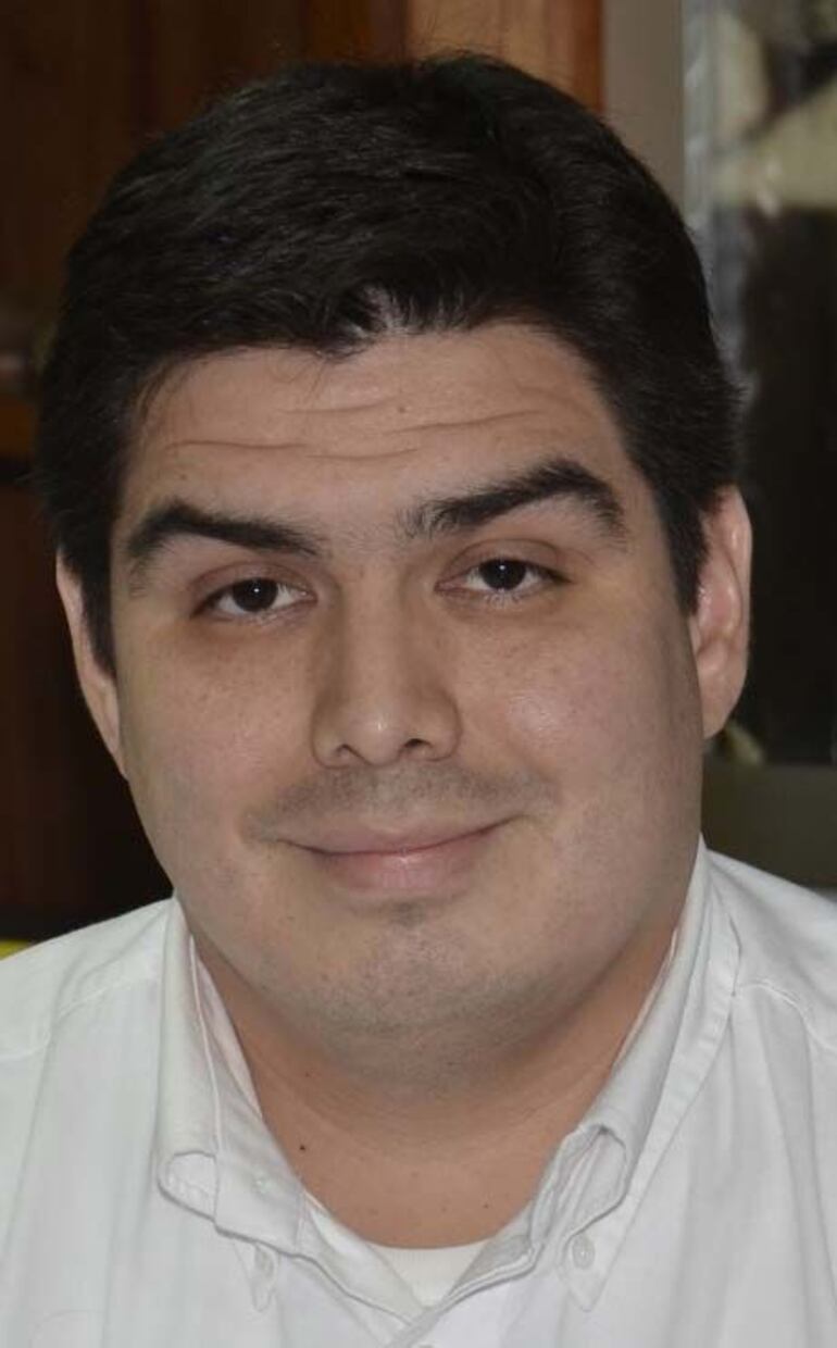 Emiliano Ibarrola figura en la nómina de funcionarios de la FCM-UNA con una remuneración de G. 15.510.000.