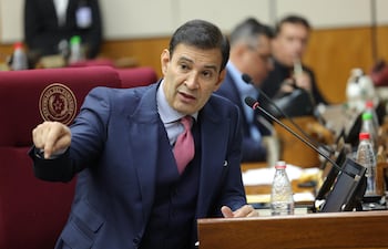 El senador Silvio "Beto" Ovelar (ANR, HC), presidente de la Comisión de Hacienda y Presupuesto del Senado.