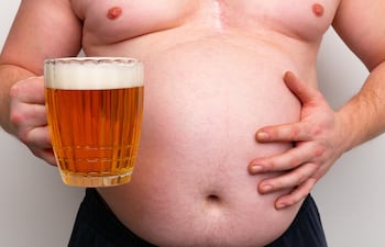 Concepto de panza cervecera.