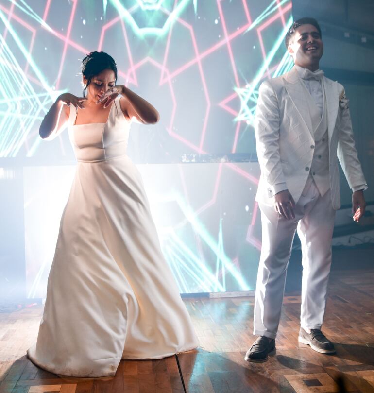 Animaron la celebración el violinista Gustavo Lara y el Dj. Majul, también Moises Flor Cumbia. 