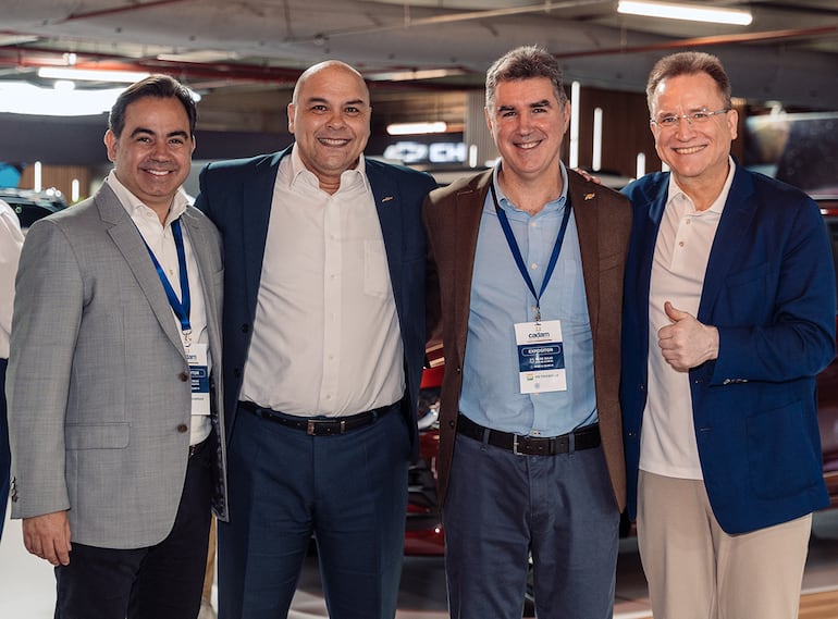 Kleusner Lópes, Álvaro Espínola, Andrés Carfagna y Thomas Owsianski.