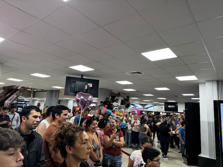 Récord de pasajeros pasaron por Paraguay según la Dinac.