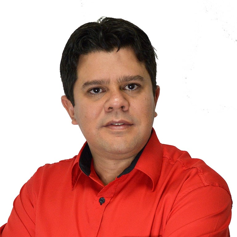 Fernando Javier Esteche, autor del libro.