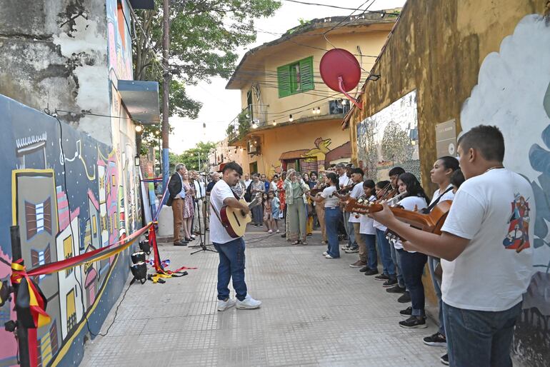 /pf/resources/images/abc-placeholder.png?d=2395