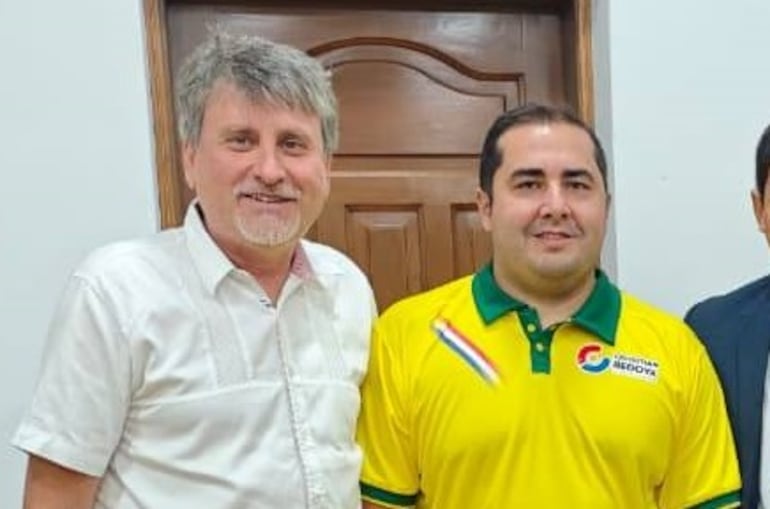 El gobernador de Cordillera Denis Lichi y Crhistian Bedoya.