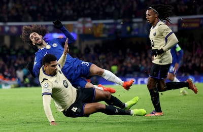 El uruguayo Ronald Araújo, del Barcelona de España, viajó a Tierra Santa para una recuperación emocional.