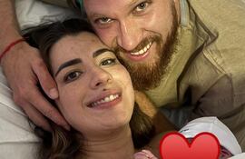 Isidro Pitta y Tathi Velázquez ya tienen a Pietro en sus brazos.