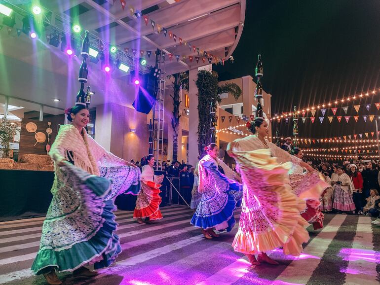 Varios elencos de danza brindarán su arte para deleite del público el próximo viernes en el tradicional San Juan del Shopping Mariano. 