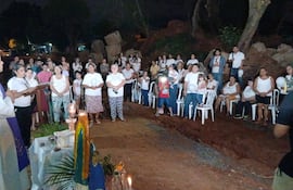 El cura párroco de la Catedral de San Lorenzo, ofició la misa en honor a Tobías Suárez.