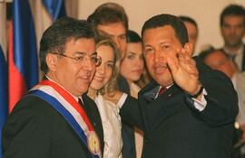 Imagen de archivo: el expresidente de la República Nicanor Duarte Frutos y el expresidente venezolano Hugo Chavez, fallecido en 2013.