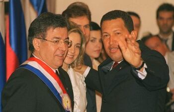Imagen de archivo: el expresidente de la República Nicanor Duarte Frutos y el expresidente venezolano Hugo Chavez, fallecido en 2013.