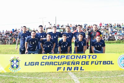 Teniente Fariña escribió una página dorada en la historia de la Liga Caacupeña de Fútbol al consagrarse campeón de la Primera División y convertirse en el primer club en conquistar tres títulos de la máxima categoría.