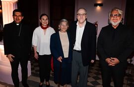 Vincenzo Turturro, nuncio apostólico en Paraguay, Beatriz Krasniansky, Elena Herebia, Nicolás Latourrett Bo, Aníbal Saucedo Rodas.