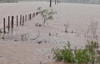 Pobladores de General Delgado piden canalización de Ruta PY01 ante constantes inundaciones.