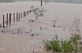 Pobladores de General Delgado piden canalización de Ruta PY01 ante constantes inundaciones.