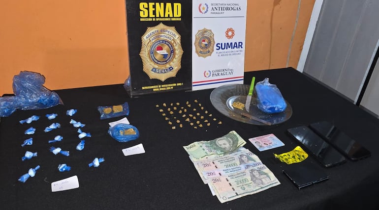 Evidencias incautadas durante el allanemiento en el barrio San Pablo.